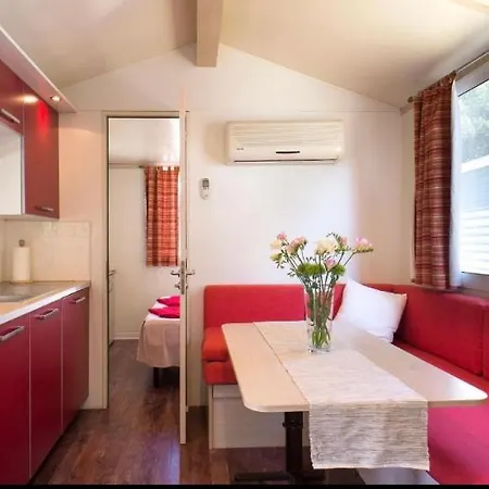 Mobile “preko Mosta” Campsite Osor